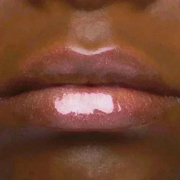 stila Beauty Boss Lip Gloss, Lip Plumper Lip Gloss- 1.5 ml - Picture 5 of 5